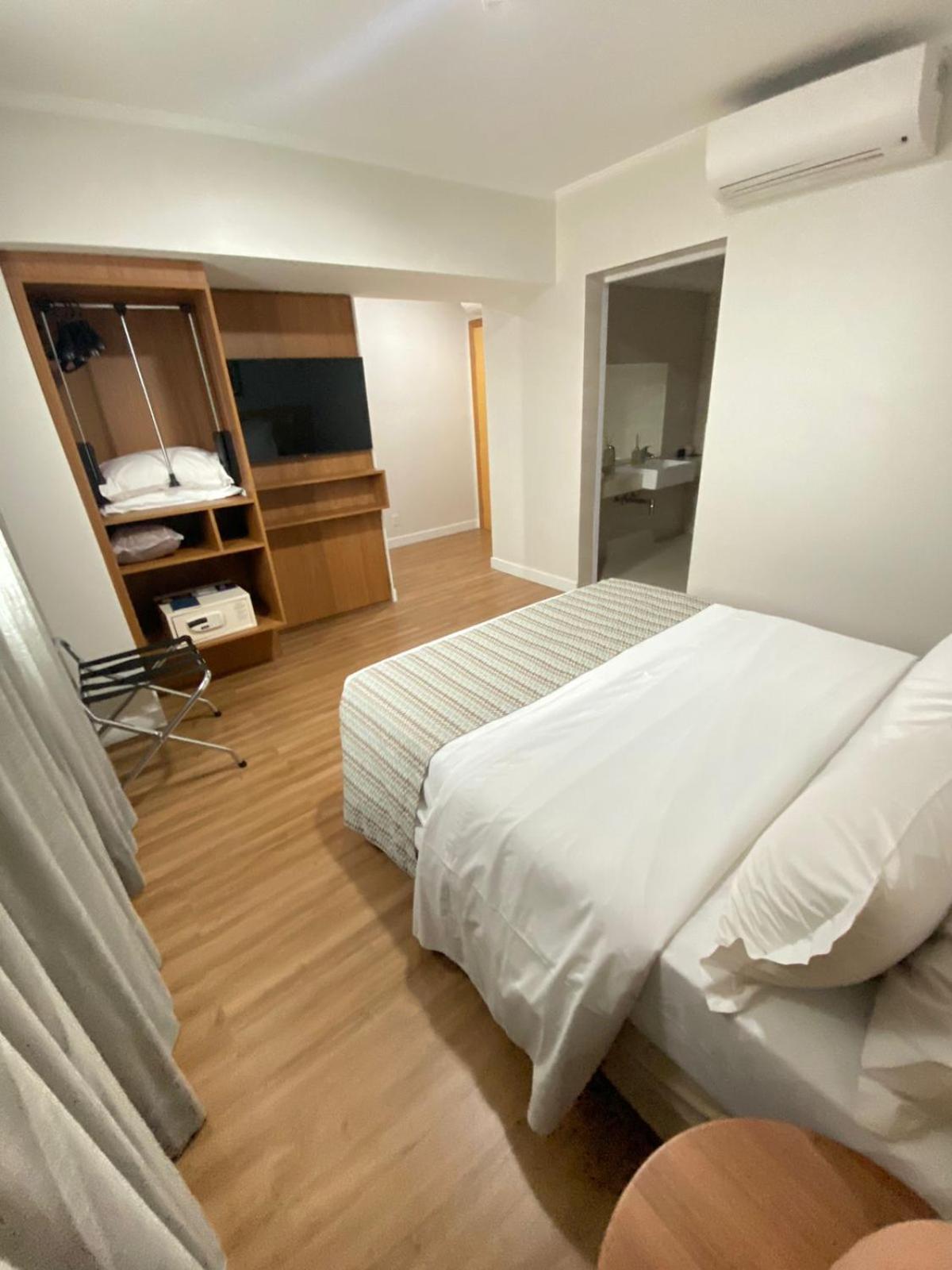 Oitis Hotel Goiânia Exteriör bild