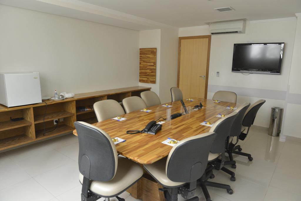 Oitis Hotel Goiânia Exteriör bild