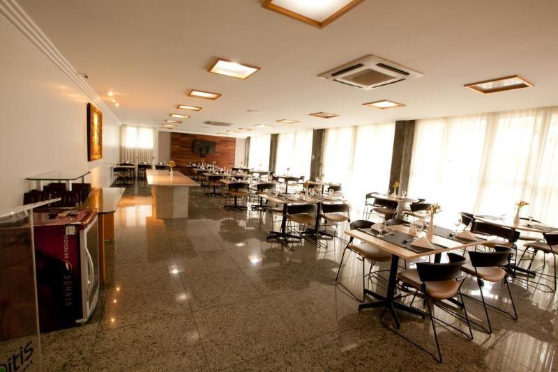 Oitis Hotel Goiânia Exteriör bild